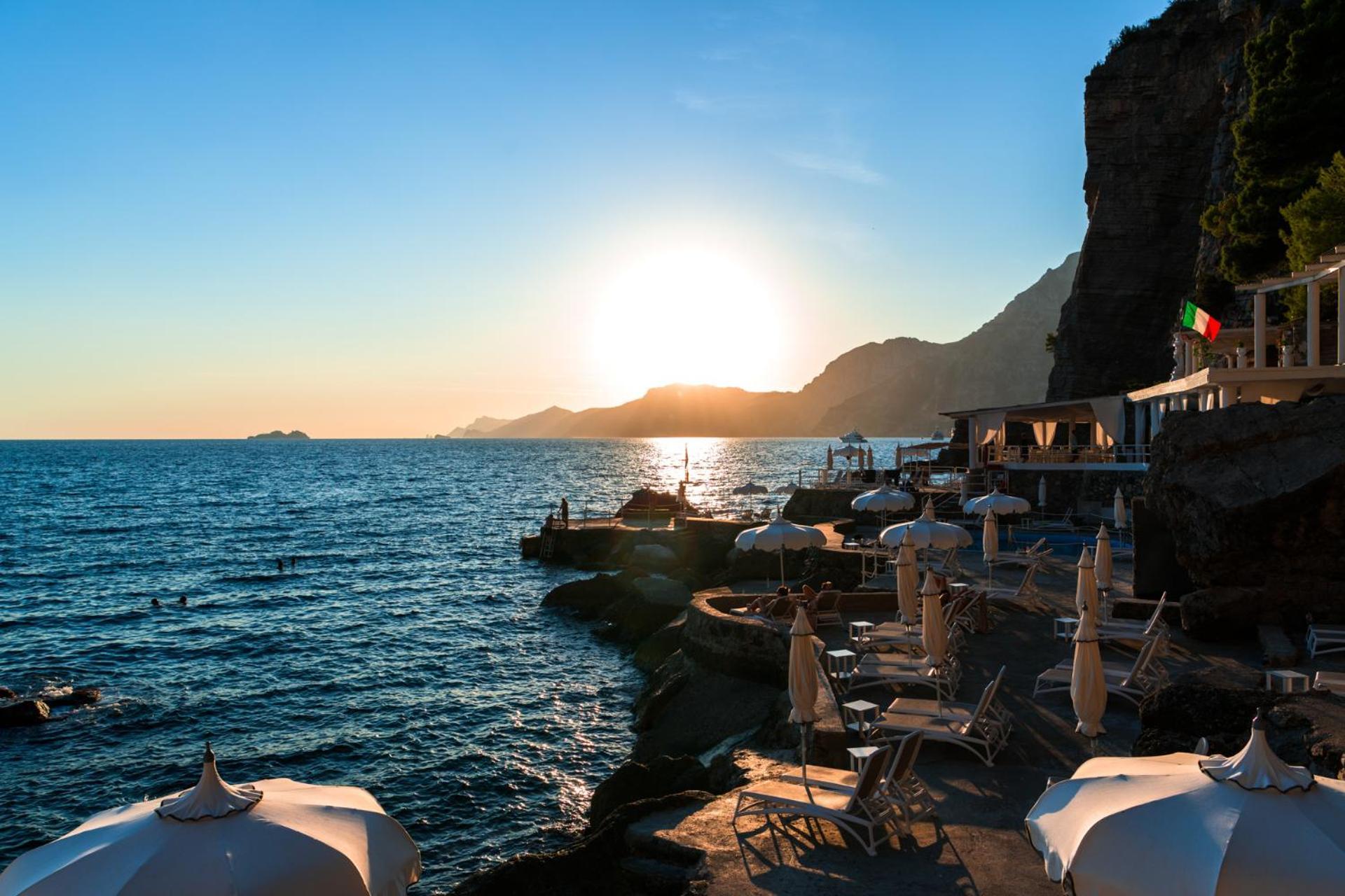 Grand Hotel Tritone Băile Herculane Dış mekan fotoğraf